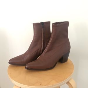 Vince Hayek Leather Ankle Boot